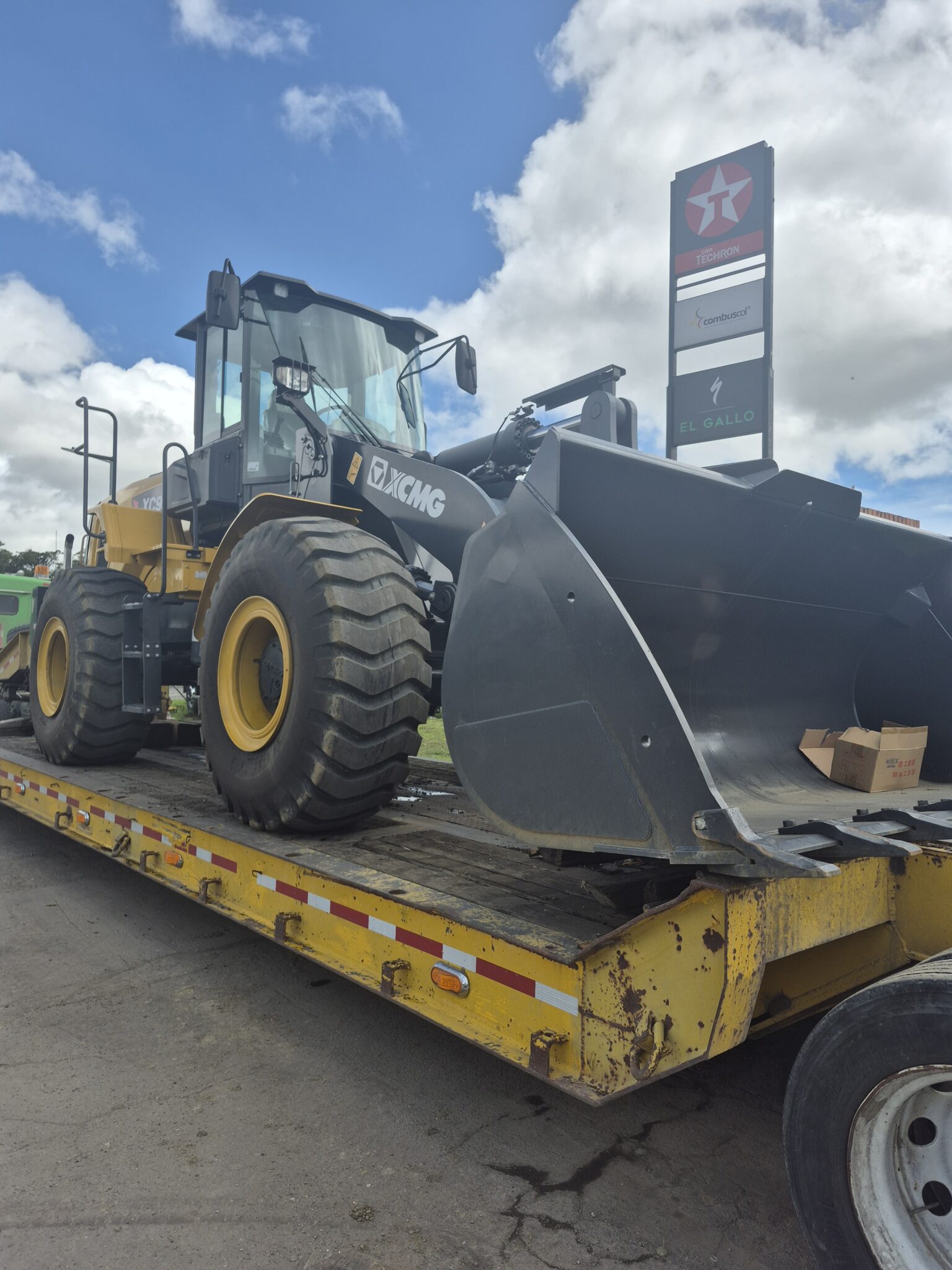 Cargador frontal disponible para alquiler en Cundinamarca - Ingecolmaq